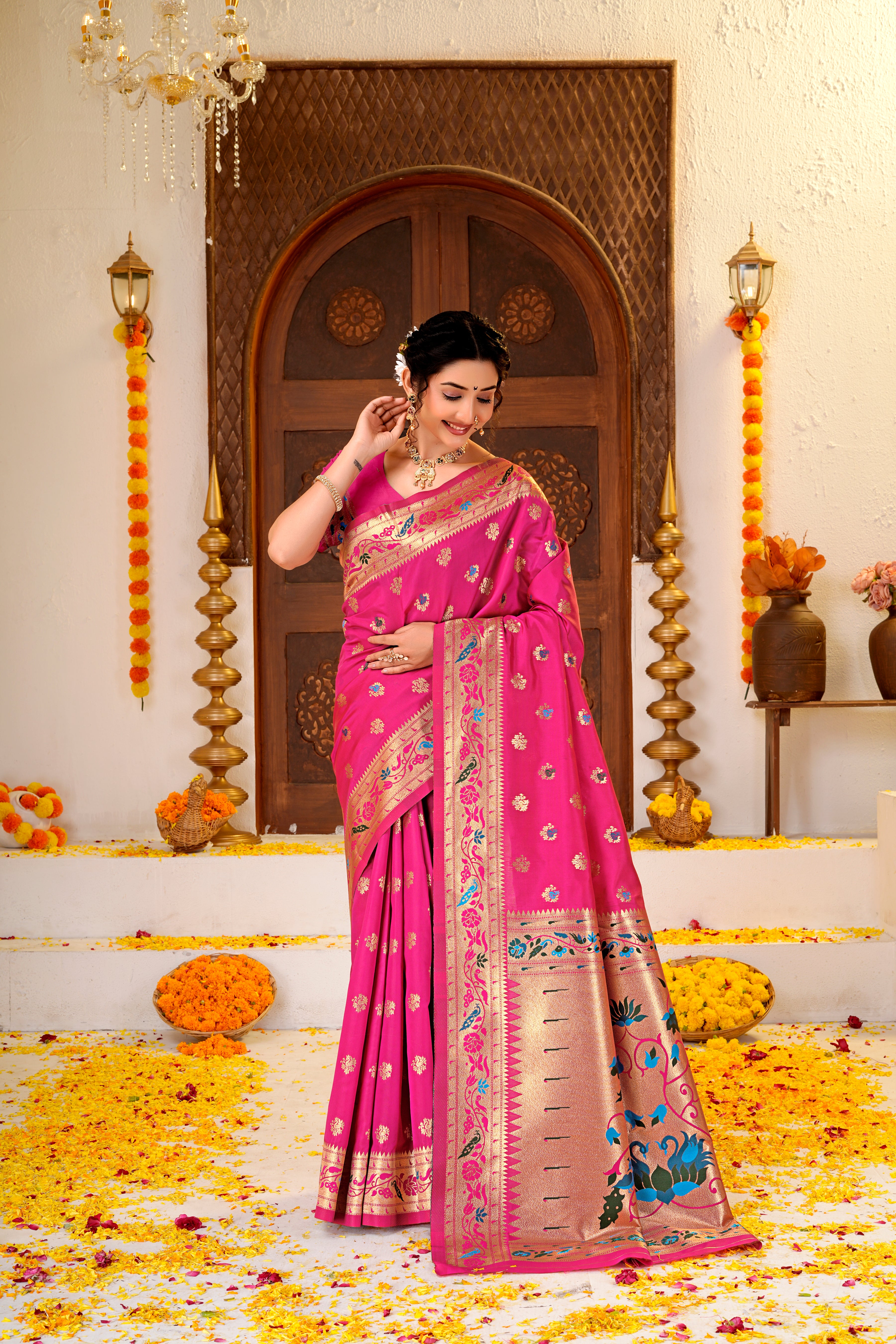 Pink Silk Woven Paithani Saree With Weaving Zari Work