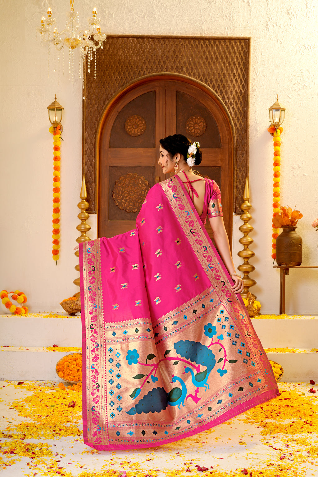 Pink Silk Woven Paithani Saree With Weaving Zari Work