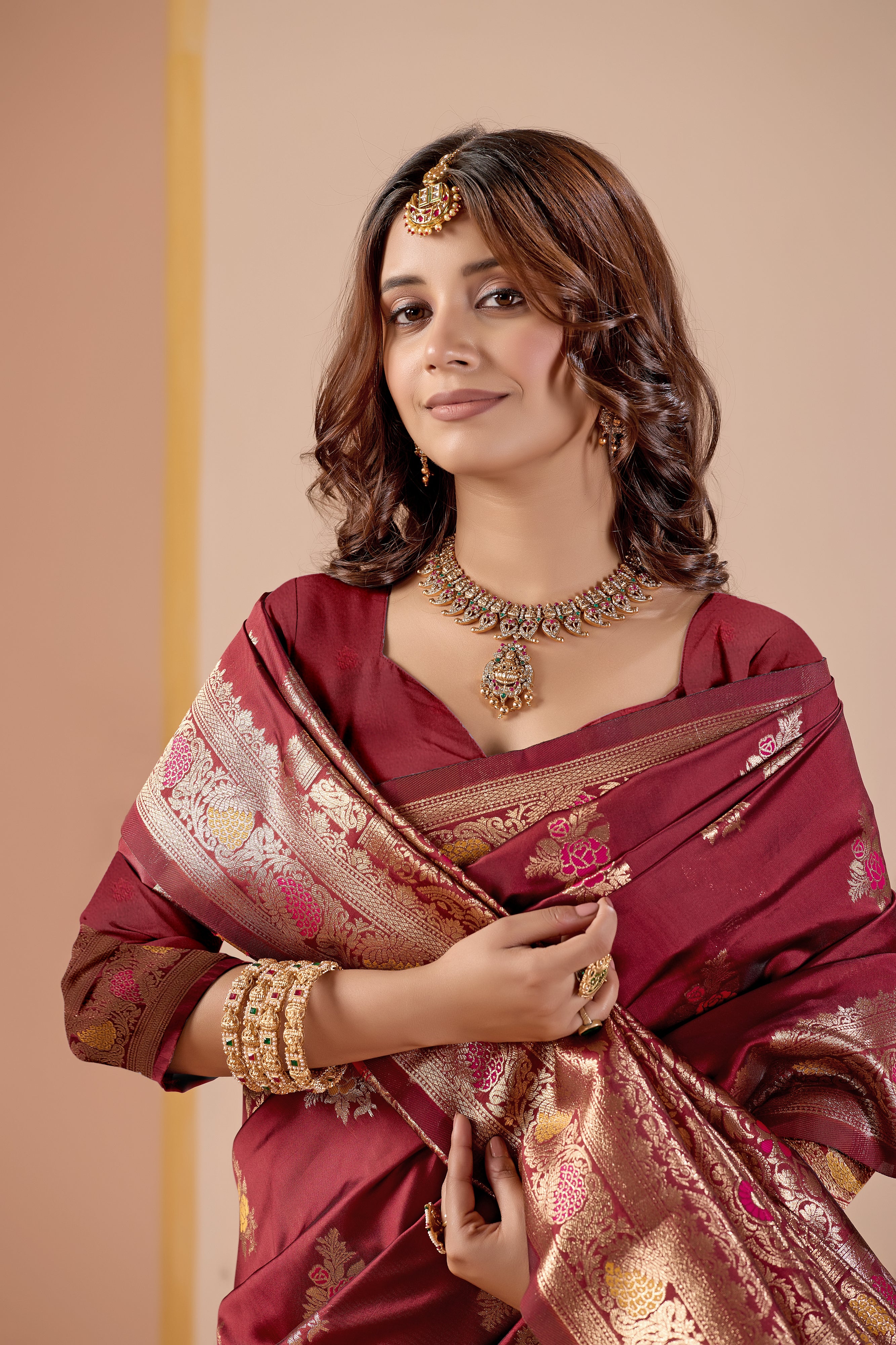 Maroon Silk Woven Banarasi Saree With Zari Work