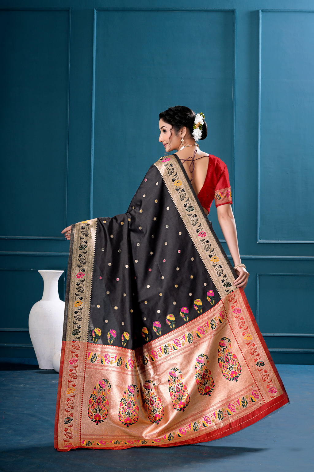 Black Silk Woven Paithani Saree With Weaving Zari Work
